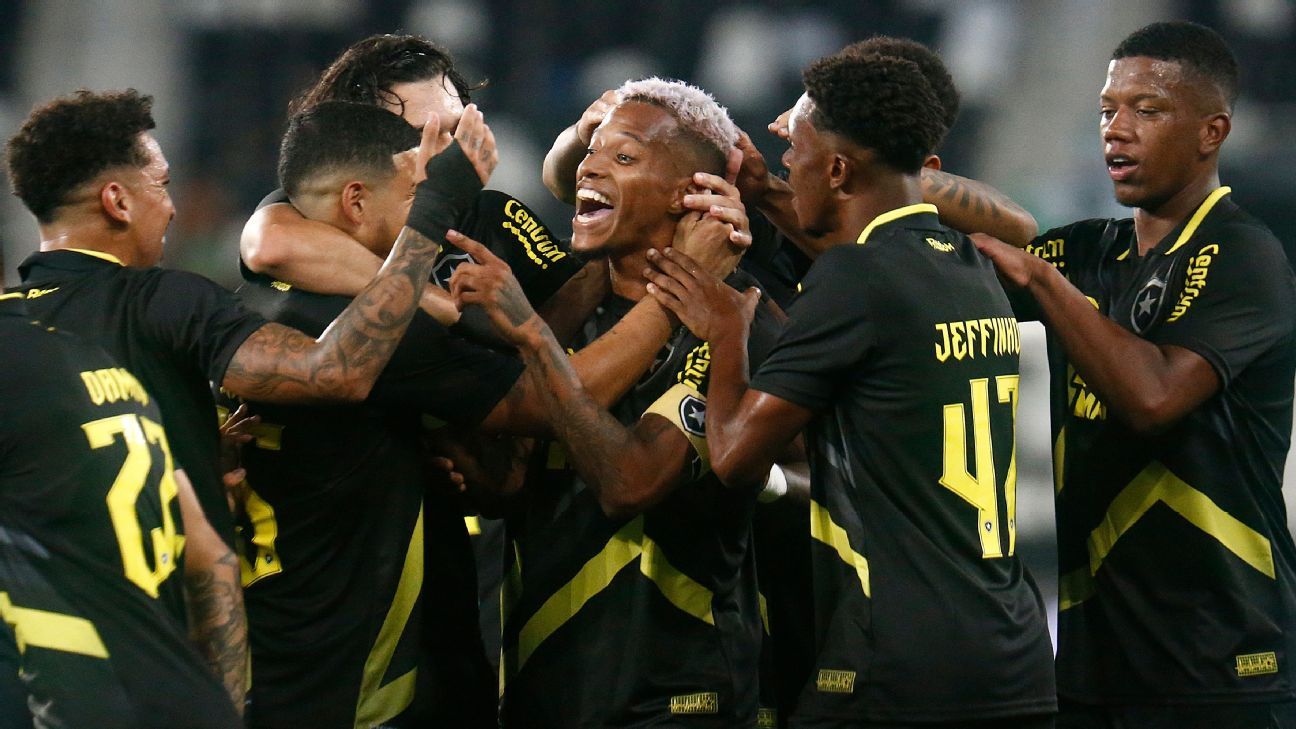 Botafogo anuncia saída do meia Tchê Tchê Botafogo anuncia saída do meia Tchê Tchê