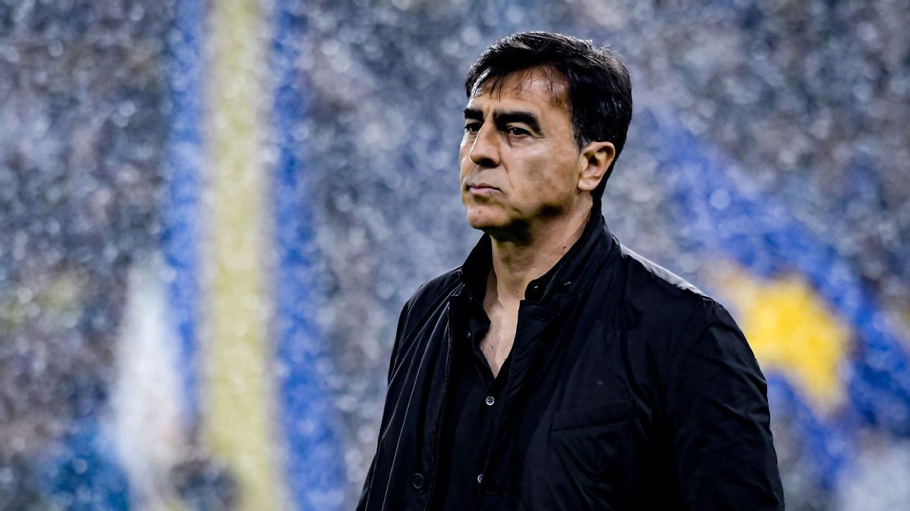 Quem é Gustavo Quinteros, técnico acertado com o Grêmio Quem é Gustavo Quinteros, técnico acertado com o Grêmio