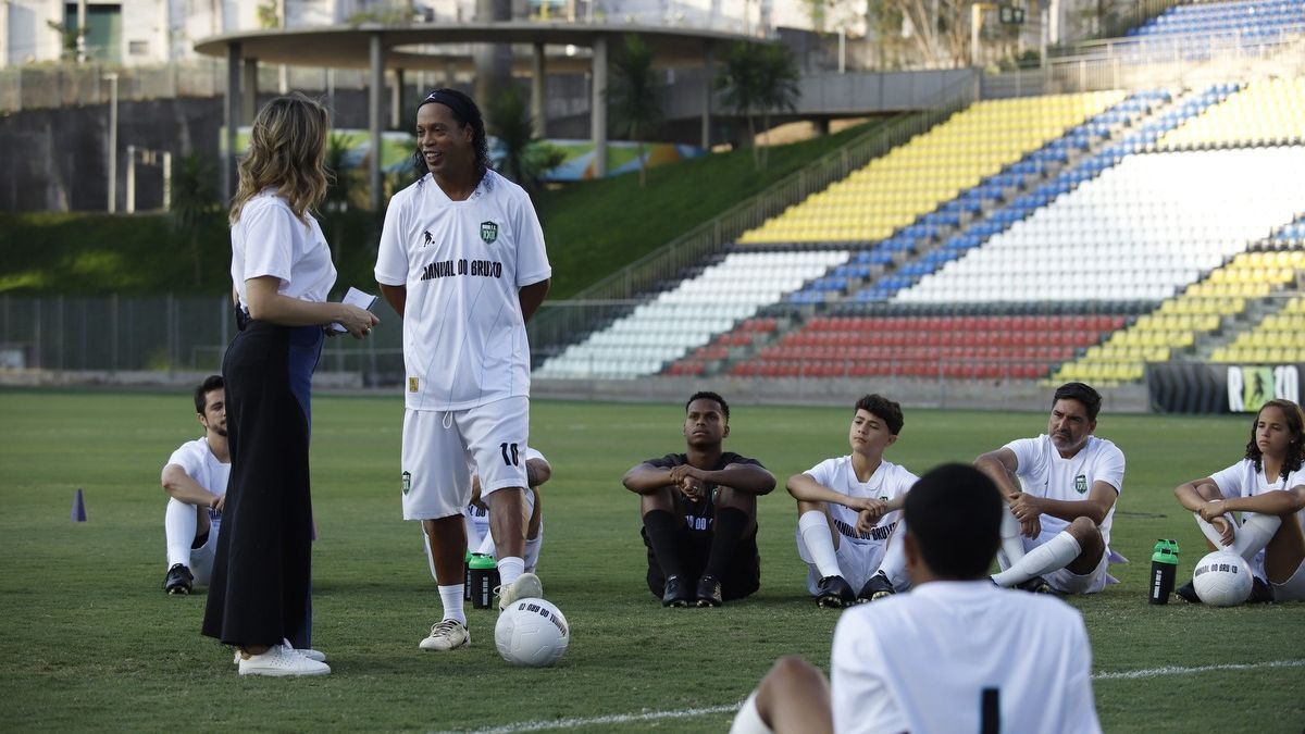 Ronaldinho lança curso online para capacitação tática e técnica de Ronaldinho lança curso online para capacitação tática e técnica de jovens
