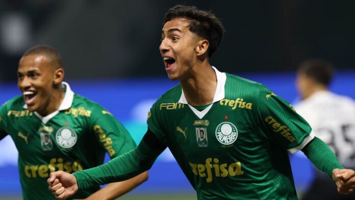 Abel pede para Palmeiras segurar Vitor Reis até o Mundial, diz Pascoal