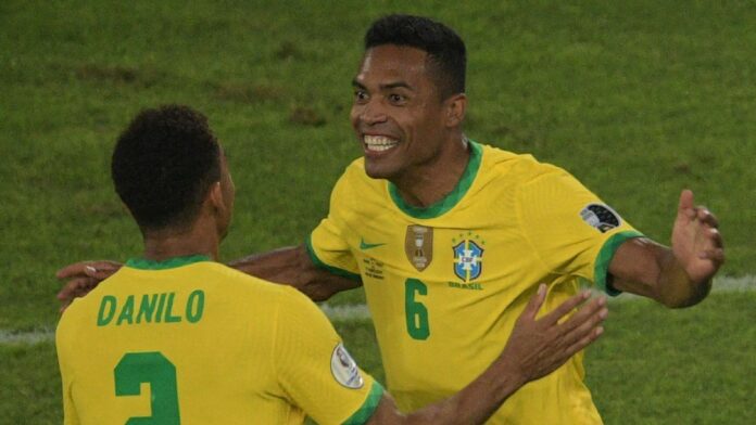 Alex Sandro revela que perguntas Danilo fez sobre o Flamengo