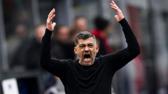 'Ataque' de técnico do Milan a jogador revolta lenda italiana