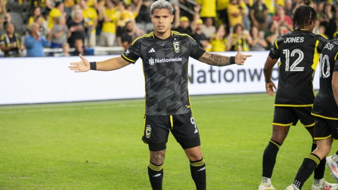 Botafogo desiste de Cucho e vê Bitello e Marlon complicados