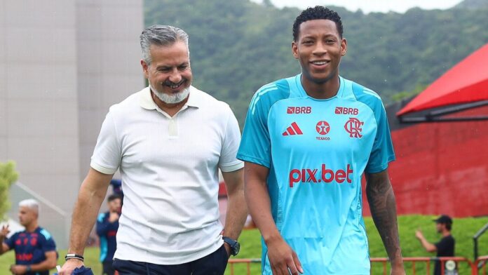 Boto diz que Flamengo terá ano difícil e tranquiliza: 'Não Boto diz que Flamengo terá ano difícil e tranquiliza: 'Não sai nenhum jogador importante'