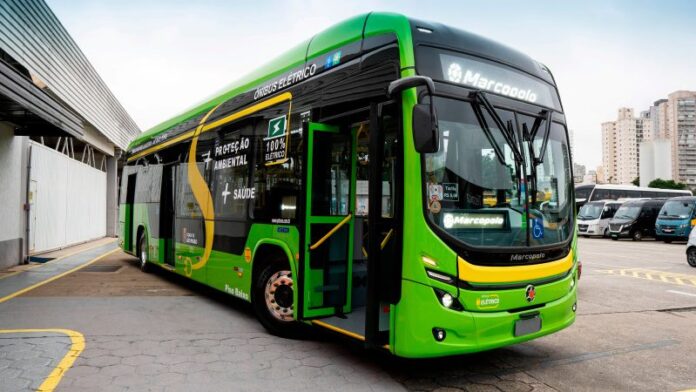 Brasil bate recorde de vendas de veículos em 2024; vendas de ônibus cresceram 9,7% ante 2023
