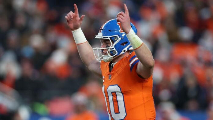 Broncos atropelam Chiefs e garante última vaga dos playoffs