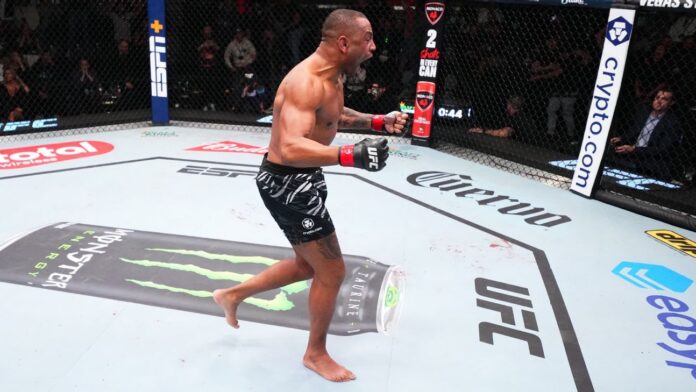 Cesinha Almeida acerta cruzado maravilhoso e consegue nocaute incrível no UFC