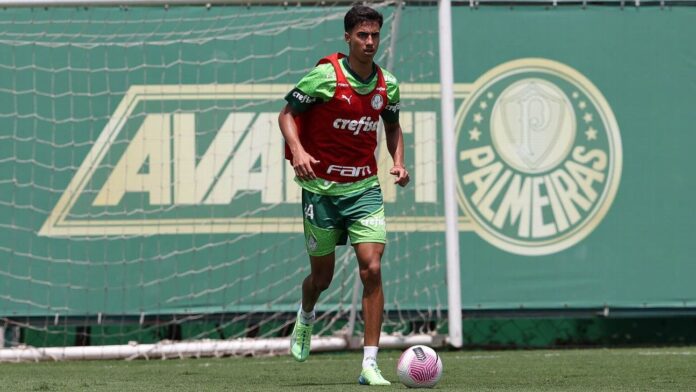 City faz oferta formal por Vitor Reis, e Palmeiras discute