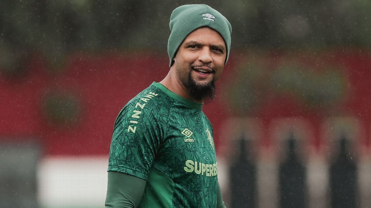 Como Felipe Melo planeja futuro e 'balança' com sonho de Como Felipe Melo planeja futuro e 'balança' com sonho de jogar ao lado do filho