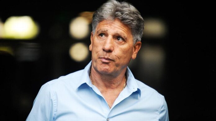 Cruzeiro abre conversas com Renato Gaúcho para substituir Diniz