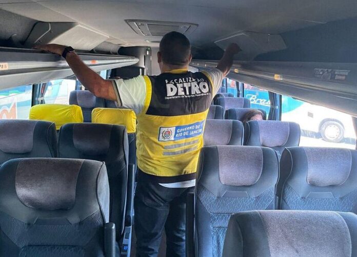 Detro-RJ inicia operação para fiscalizar refrigeração em linhas intermunicipais e multa 12 veículos