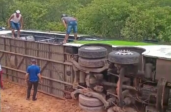 Dois graves acidentes envolvendo transporte clandestino de passageiros no Piauí expõem os perigos da falta de fiscalização