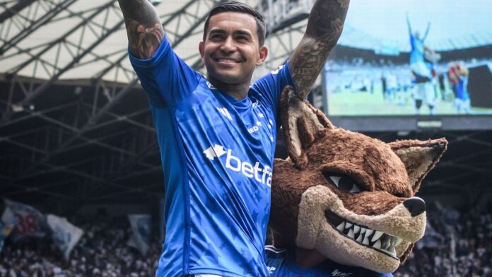 Dudu brinca com Cássio: 'Agora não faço mais gol de cabeça em você'