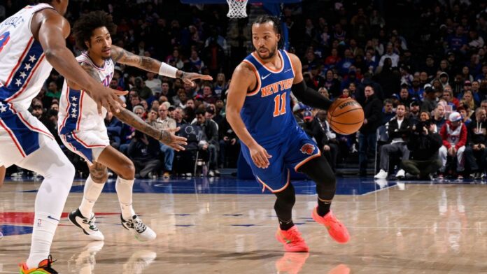 Em jogo alucinante, Knicks vencem os 76ers na prorrogação e aumentam drama dos rivais