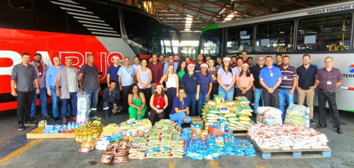 Empresas de transporte do Consórcio Urbcamp arrecadam 2,3 toneladas de alimentos em Campinas (SP) para comunidades durante o Natal