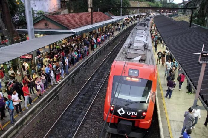 Estação Perus da CPTM recebe campanha de multivacinação nesta terça-feira (28)