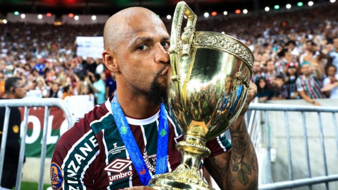 Felipe Melo anuncia aposentadoria do futebol