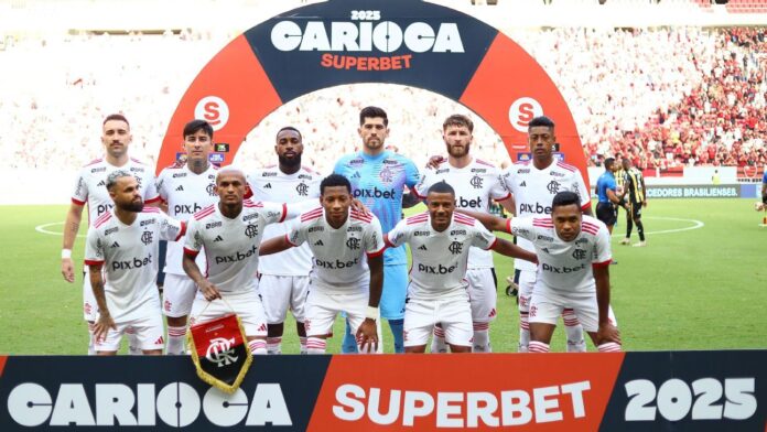 Filipe Luís chama elenco do Flamengo de 'melhor da América'