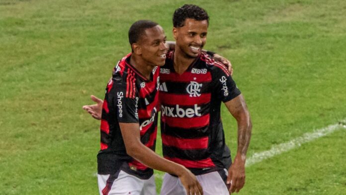 Flamengo vence 'ferrolho' do Sampaio Corrêa em retorno ao Maracanã