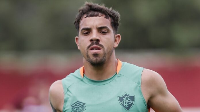 Fluminense negocia empréstimo de Terans para time da Libertadores; veja bastidores