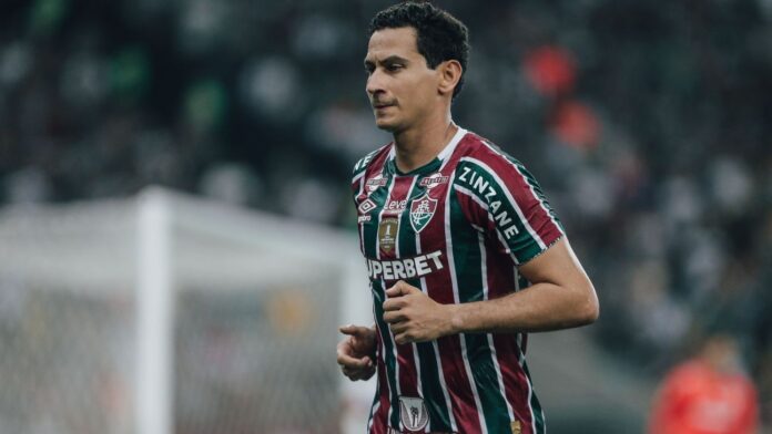 Ganso se manifesta pela primeira vez após problema no coração