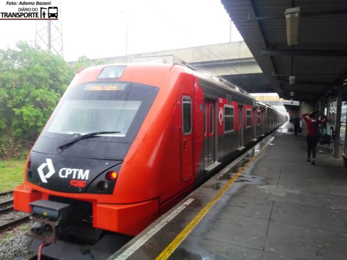Linha 10-Turquesa da CPTM tem trecho paralisado por causa de chuva na tarde desta sexta (24)