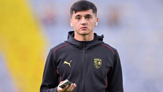 Manchester City encaminha zagueiro por quase R$ 300 milhões