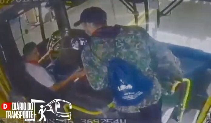 Ônibus da Suzantur é alvo de assalto em Diadema (SP) na madrugada desta terça-feira (7)