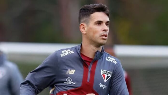 Oscar e Calleri em um, Luciano e Lucas no outro: Zubeldía rascunha São Paulo
