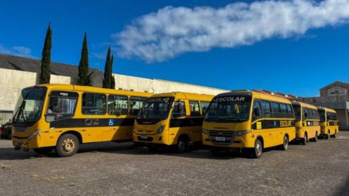 Prefeitura de Pelotas (RS) realiza manutenção em 25 ônibus escolares que atendem zona rural do município
