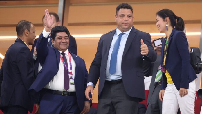 Ronaldo ou Ednaldo? Romário analisa possível eleição da CBF: 'Sei em quem votaria'