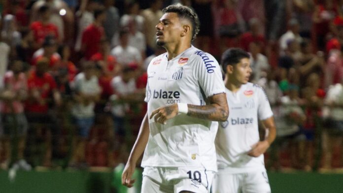 Santos perde na estreia de Tiquinho e chega ao 3º jogo sem vencer no Paulistão