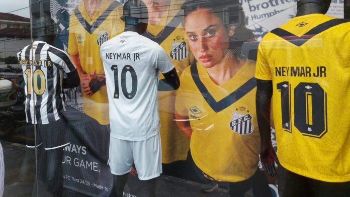 Santos vende camisa 10 de Neymar antes de apresentação; veja preços