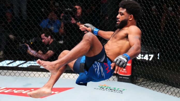 Sensação americana estreia no UFC com nocaute brutal e comemoração inusitada