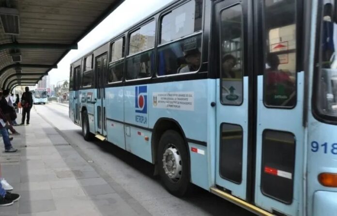 Tarifa dos ônibus intermunicipais comuns da Região Metropolitana de Porto Alegre (RS) sofre reajuste a partir deste sábado (1º)