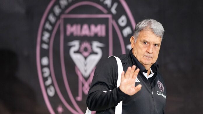 Tata Martino elogia Botafogo, mas descarta voltar a treinar neste momento