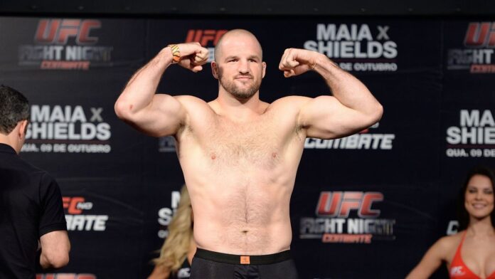 Único a vencer Jon Jones faz relato emocionante: 'Posso ouvir meu filhos pela 1ª vez'