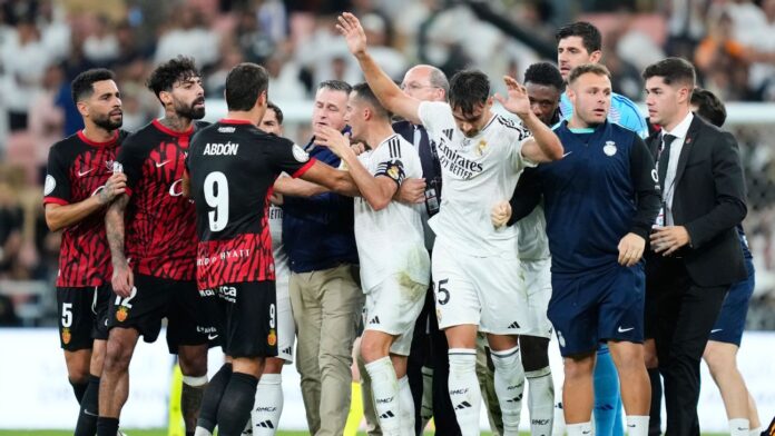 Vinicius Jr. discute com rivais no vestiário e é defendido por Lucas Vázquez