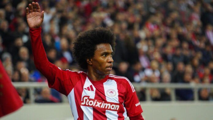 Willian pode voltar à Premier League e está na mira Willian pode voltar à Premier League e está na mira de 2 clubes