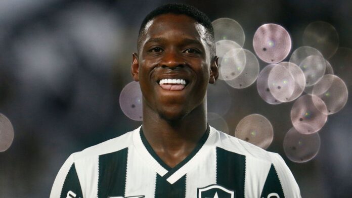 Zenit anuncia acordo triplo com Botafogo e contrata Luiz Henrique Zenit anuncia acordo triplo com Botafogo e contrata Luiz Henrique