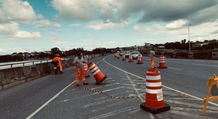 Avenida Otacílio Negrão de Lima, em Belo Horizonte (MG), fica interditada a partir desta segunda-feira (10) durante obras de saneamento