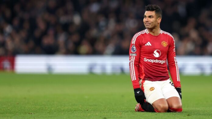 Casemiro admite incômodo com reserva no Manchester United
