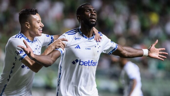 Cruzeiro conta com gol de Bolasie para empatar com o América-MG
