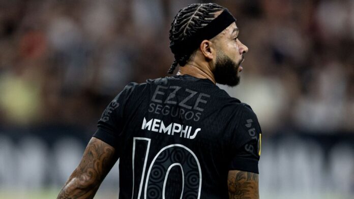 Depay diz que 'muitos jogadores' do exterior querem jogar no Brasil: 'Assistem aos jogos'