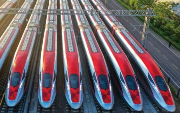 Fabricante chinesa de trens, CRRC avalia implantação de fábrica em Araraquara (SP), diz Tarcísio de Freitas