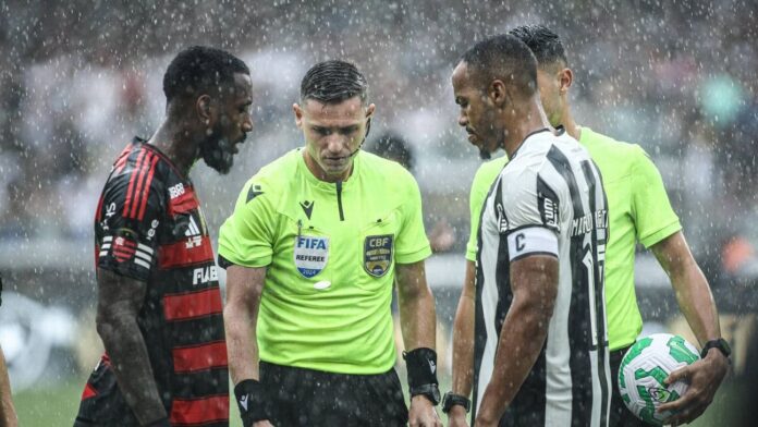 Gerson minimiza cobrança no futebol: 'Pressão é para o pai de família'