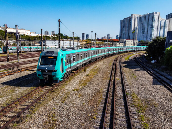 Grupo CCR, responsável pela ViaQuatro e ViaMobilidade, registra lucro de R$ 1,78 bilhão em 2024, alta de 26% sobre 2023