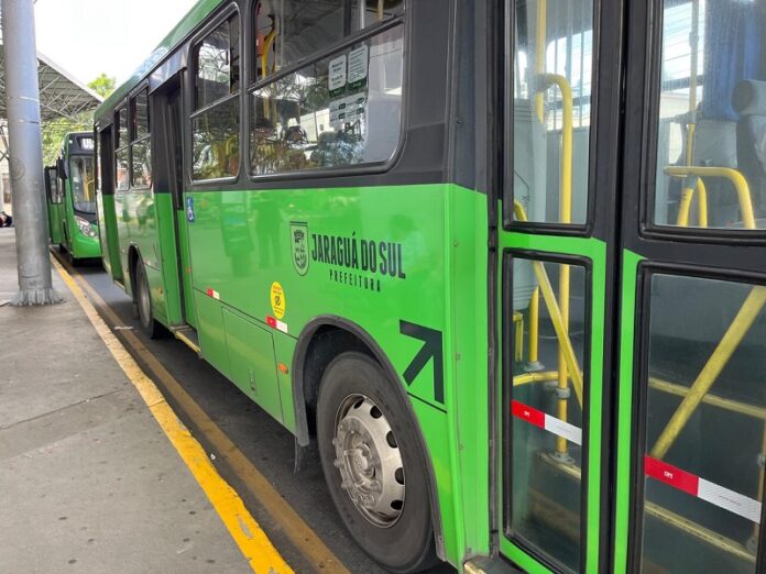 Jaraguá do Sul (SC) ajusta horários e trajetos do transporte coletivo