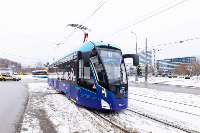 Moscou apresenta primeiro bonde autônomo