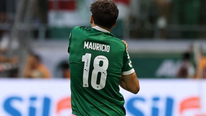 Palmeiras: Maurício sofre luxação no ombro e passará por exames